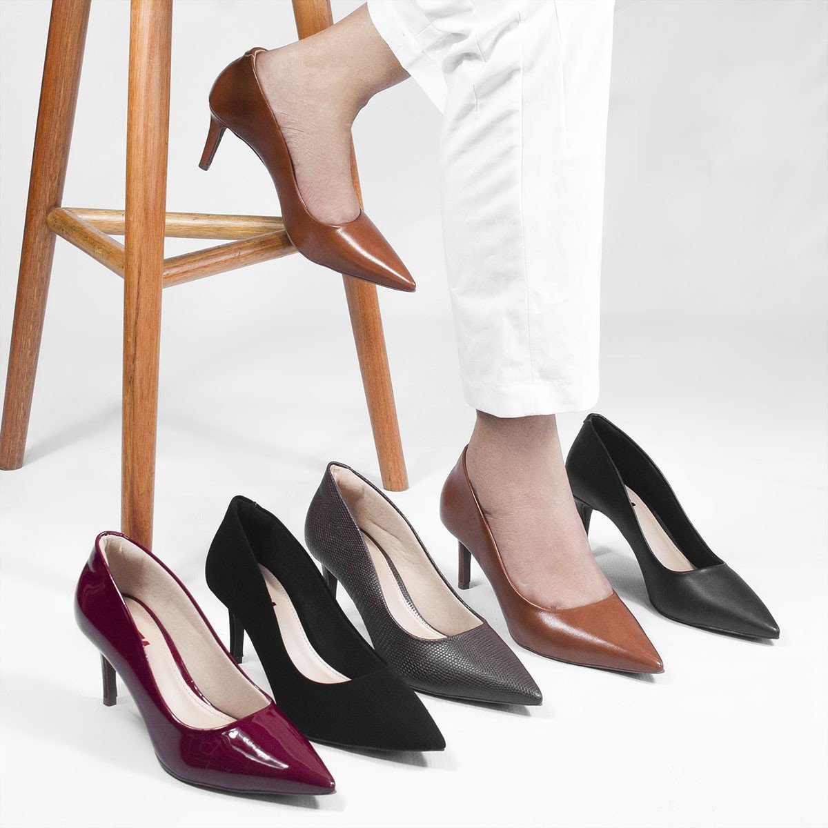 Scarpin Bico Fino Salto Médio Lolita Preto Preto 3