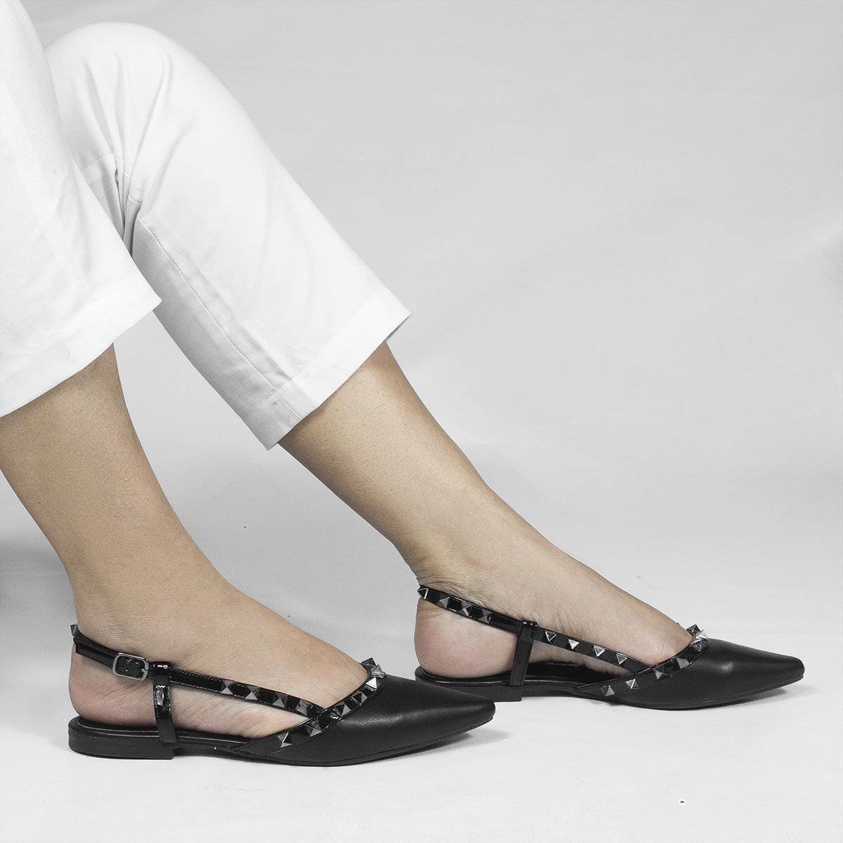 Sapatilha Zatta Slingback Spikes Mirela Verniz Preta Preto 1