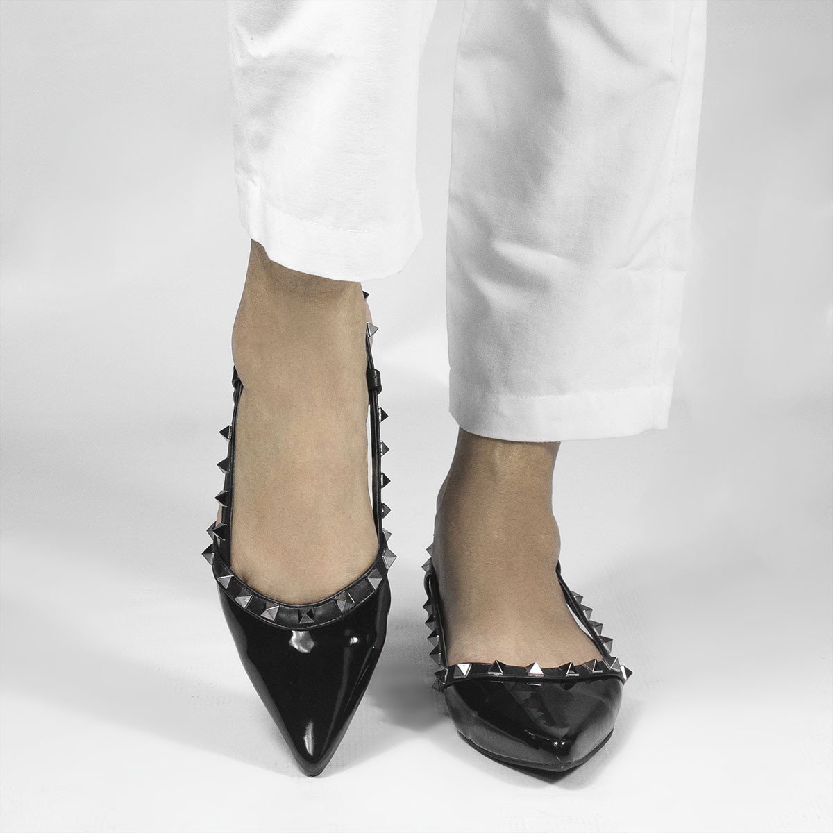 Sapatilha Zatta Slingback Spikes Mirela Verniz Preta Preto 4