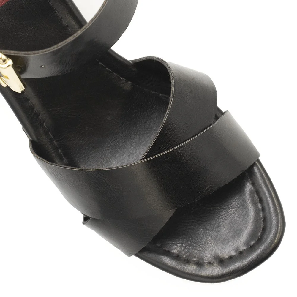 Sandália Zatta  Plataforma Cruzada  Adele Preto Preto 4