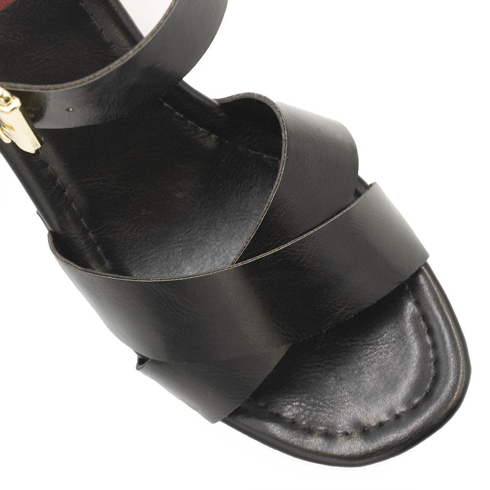 Sandália Zatta  Plataforma Cruzada  Adele Preto Preto 9