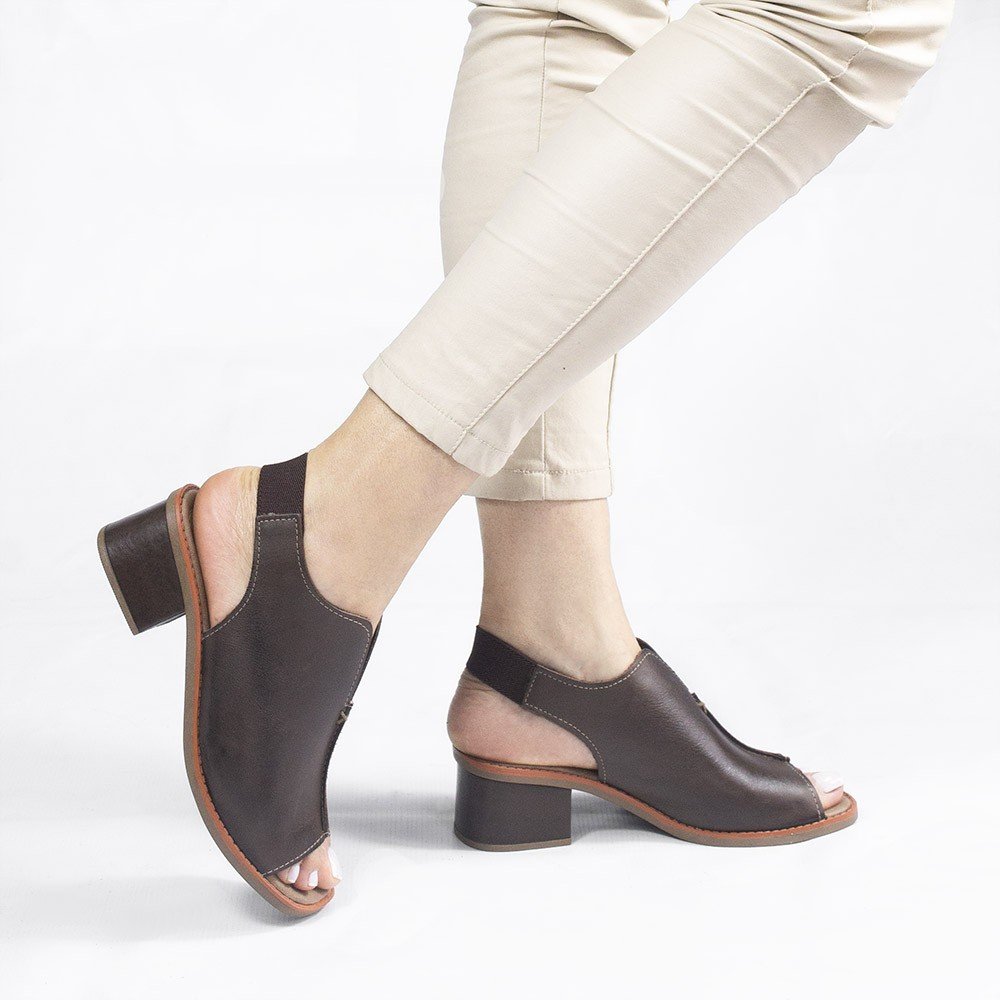 Sandália Zatta Salto Bloco Couro Recorte Ohana Marrom