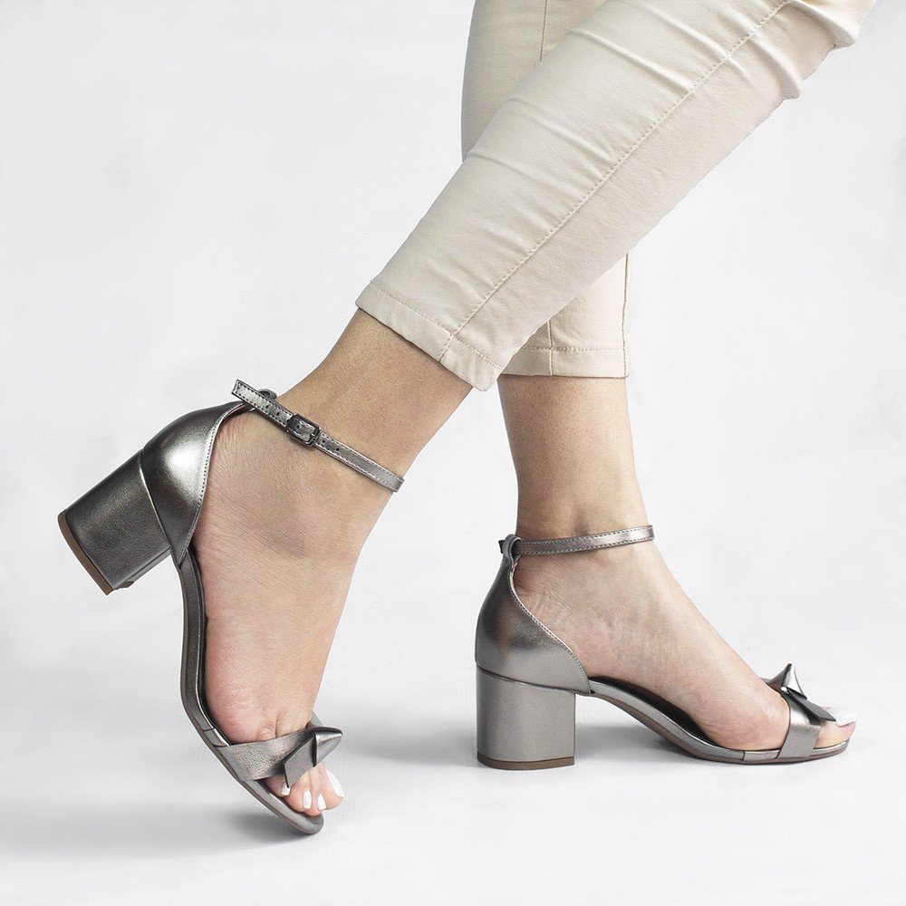 Sandália Zatta Salto Bloco Laço Yumi Chumbo