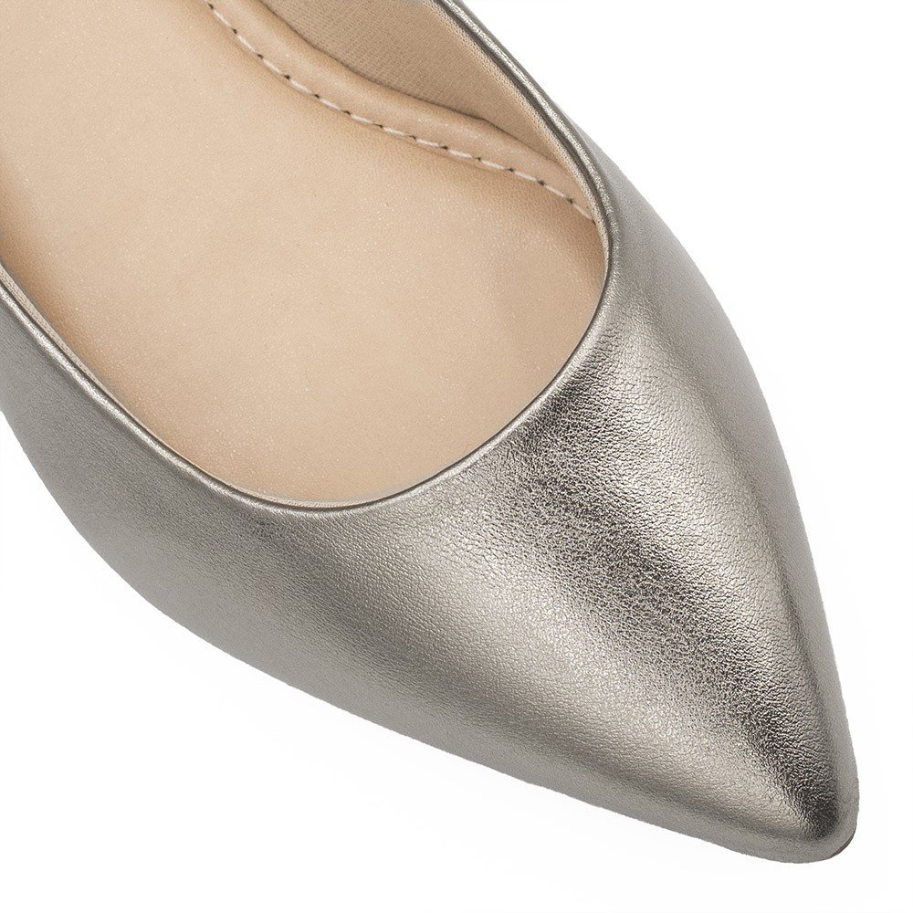 Sapatilha Básica Lisa Núbia Prata Velho Prata 4