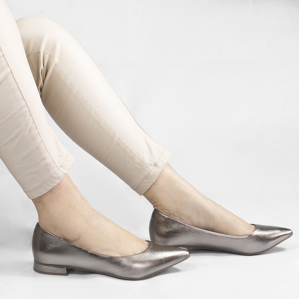 Sapatilha Básica Lisa Núbia Prata Velho