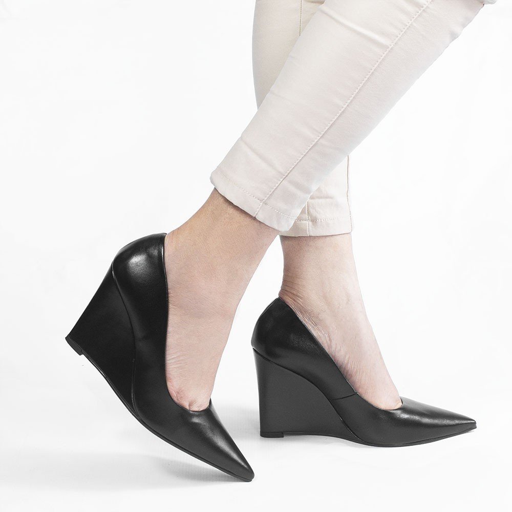 Scarpin Zatta Anabela Bico Fino  Antonia Preto