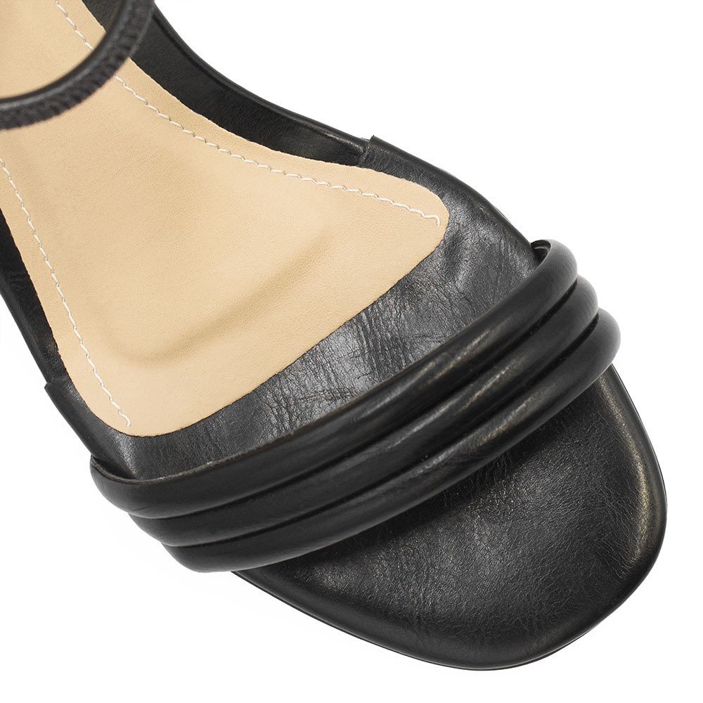 Sandália Salto Bloco Ines Preto Preto 4