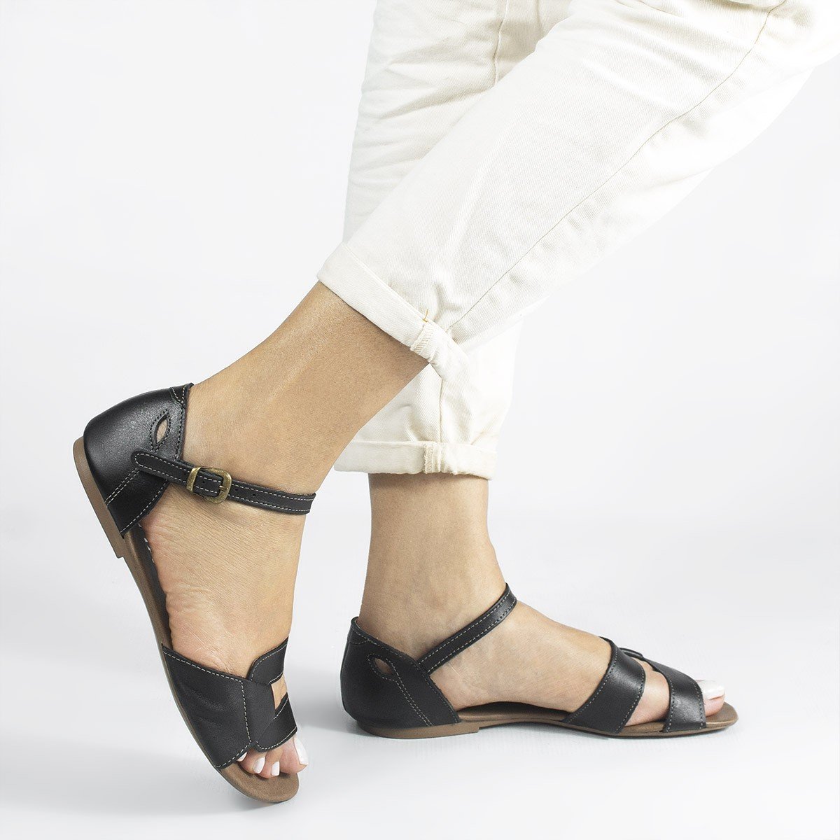 Sandália Zatta Rasteira Flat Couro Mercedes Preta