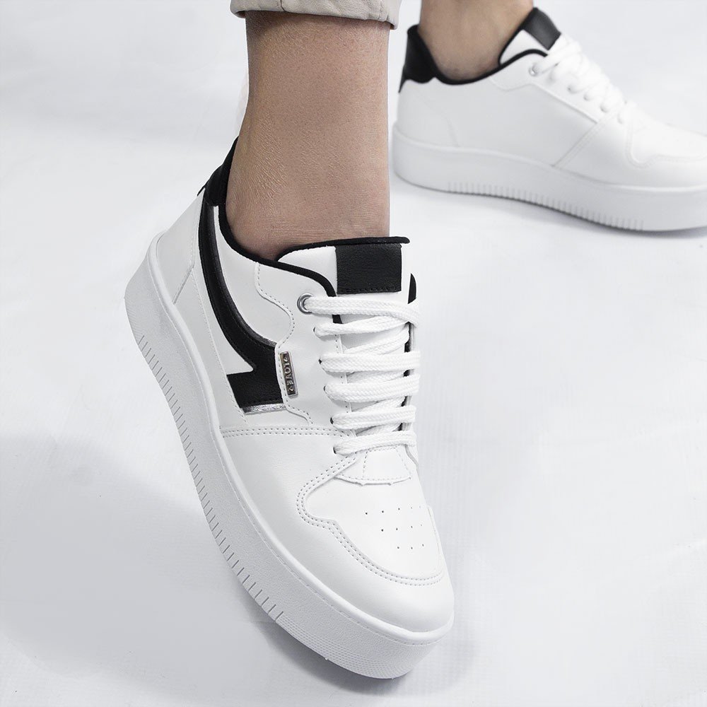 Tênis Casual Flatform Detalhe Lateral Cléia