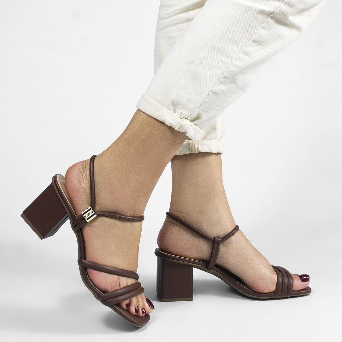 Sandália Salto Sextavado Bloco Margarida Marrom