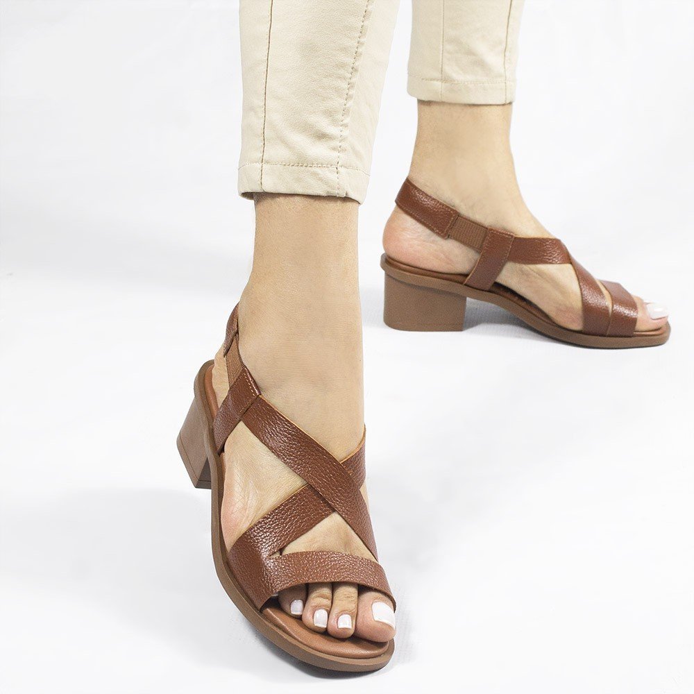 Sandália Zatta Cruzada Couro Eloah Caramelo Marrom 3