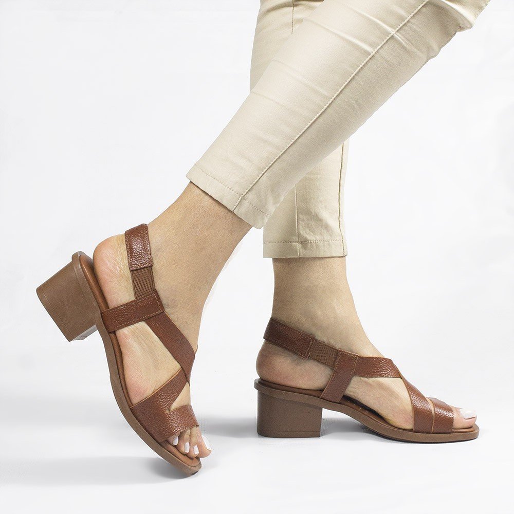 Sandália Zatta Cruzada Couro Eloah Caramelo