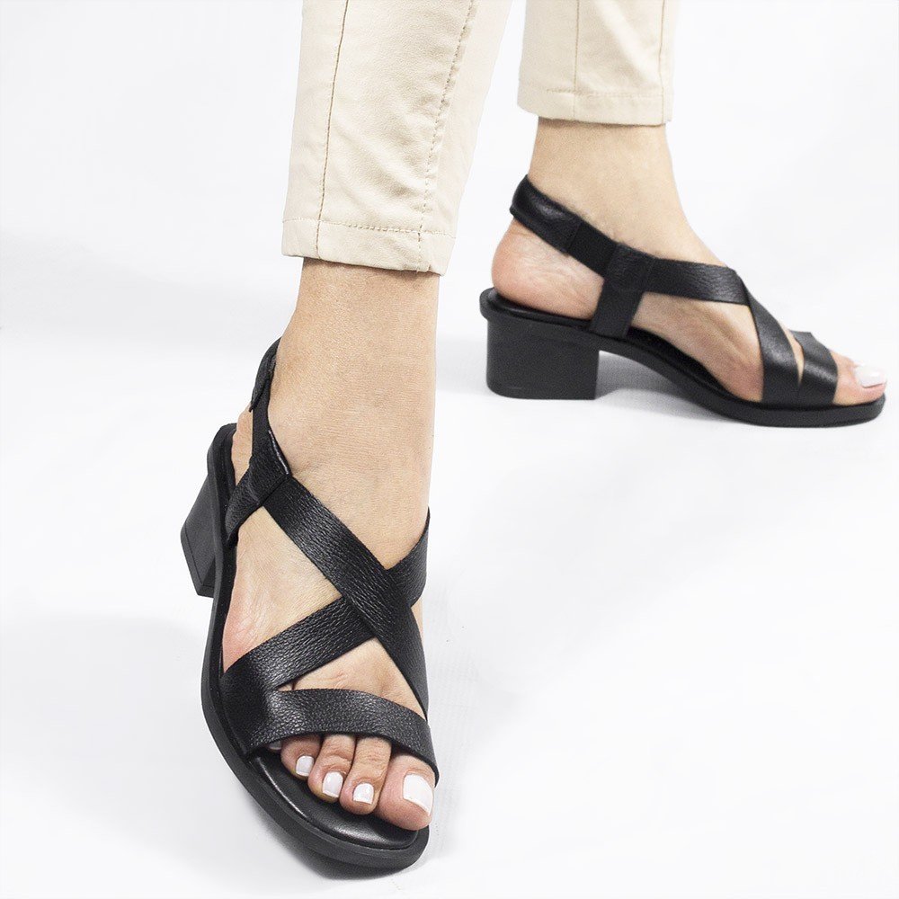 Sandália Zatta Cruzada Couro Eloah Preta Preto 4