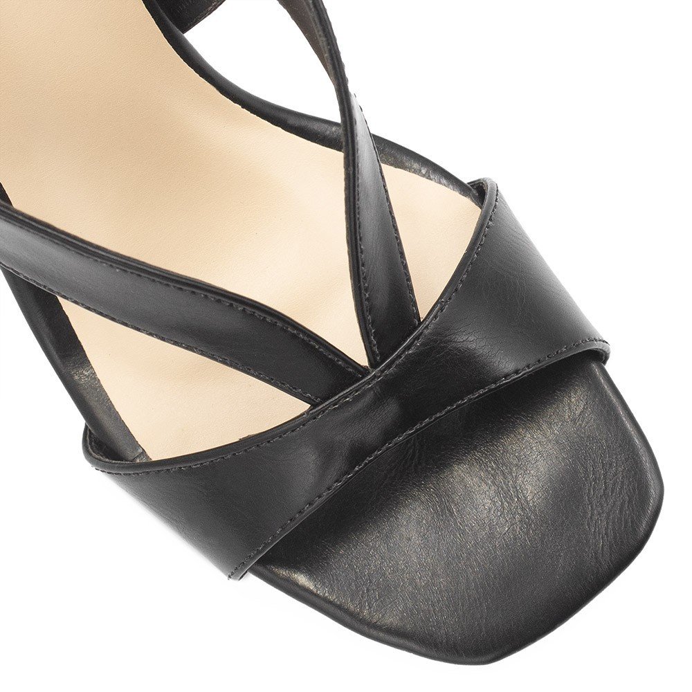 Sandália Zatta Salto Bloco Alta Lara Preta Preto 9