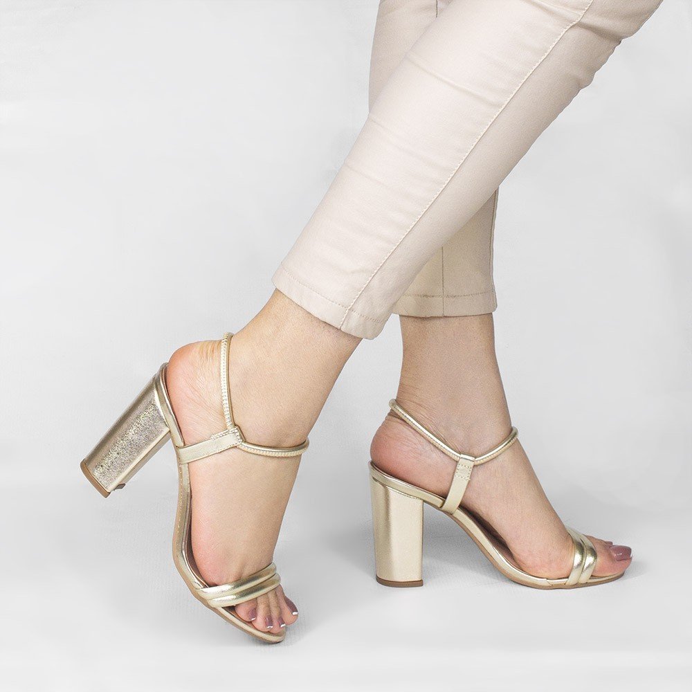 Sandália Zatta Salto Bloco  Tubinho Greice Dourado Dourado 2