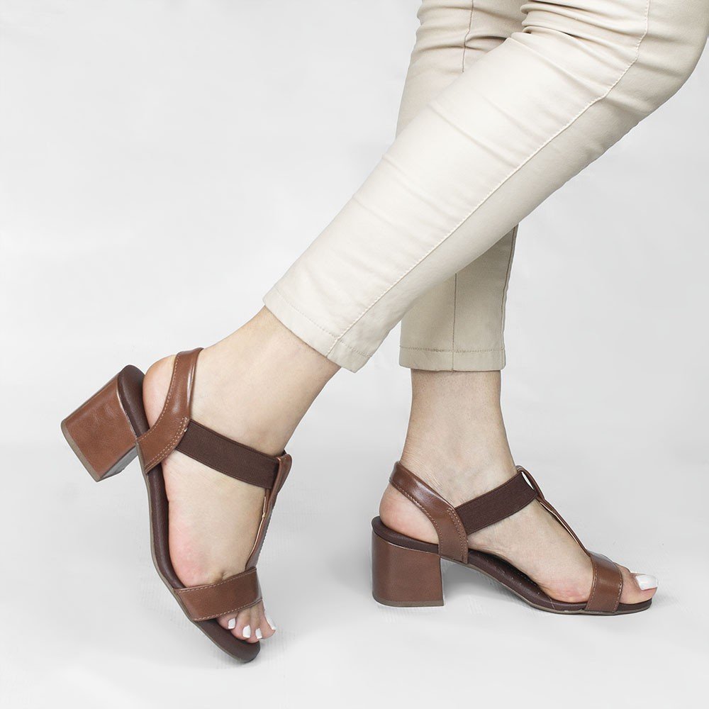 Sandália Zatta Elástico Salto Bloco Mayara Caramelo Marrom 2