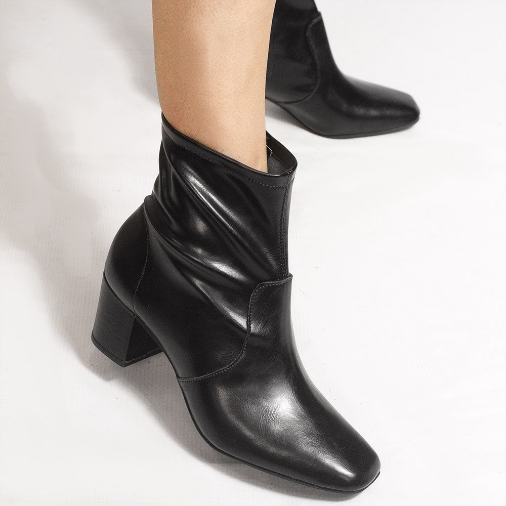 Bota Zatta Salto Bloco Bico Quadrado Helouise Preta Preto 4