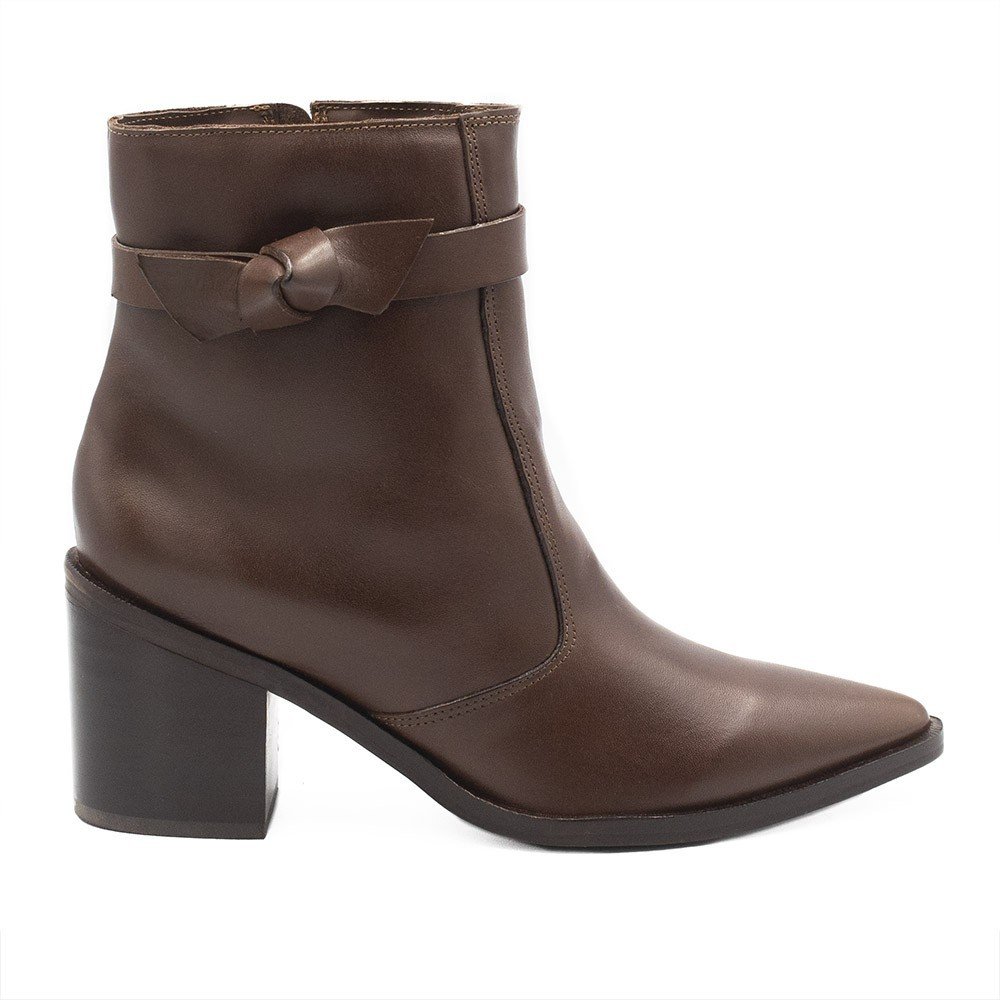 Bota Zatta Cano Médio Laço Couro Gardélia Marrom