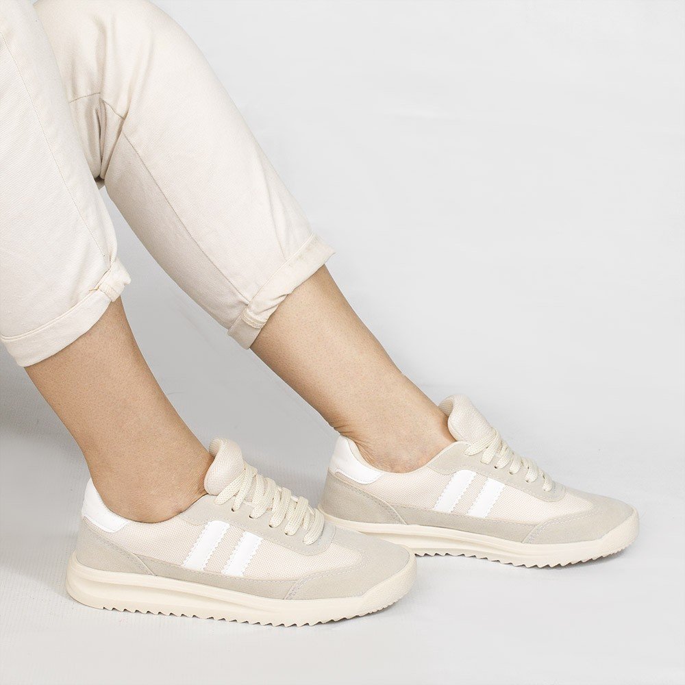 Tênis Casual  Duas Listras Kauane Aveia Bege 2