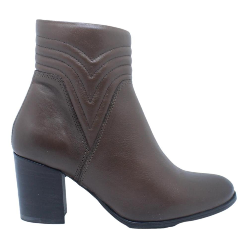 BOTA FEMININA CANO CURTO NEWBORN 4146 Marrom 2