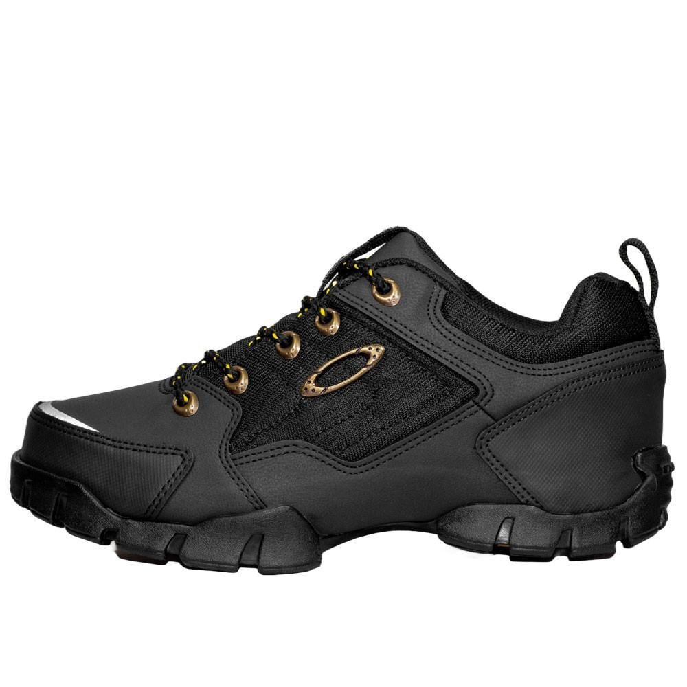 Cor Preto/Dourado