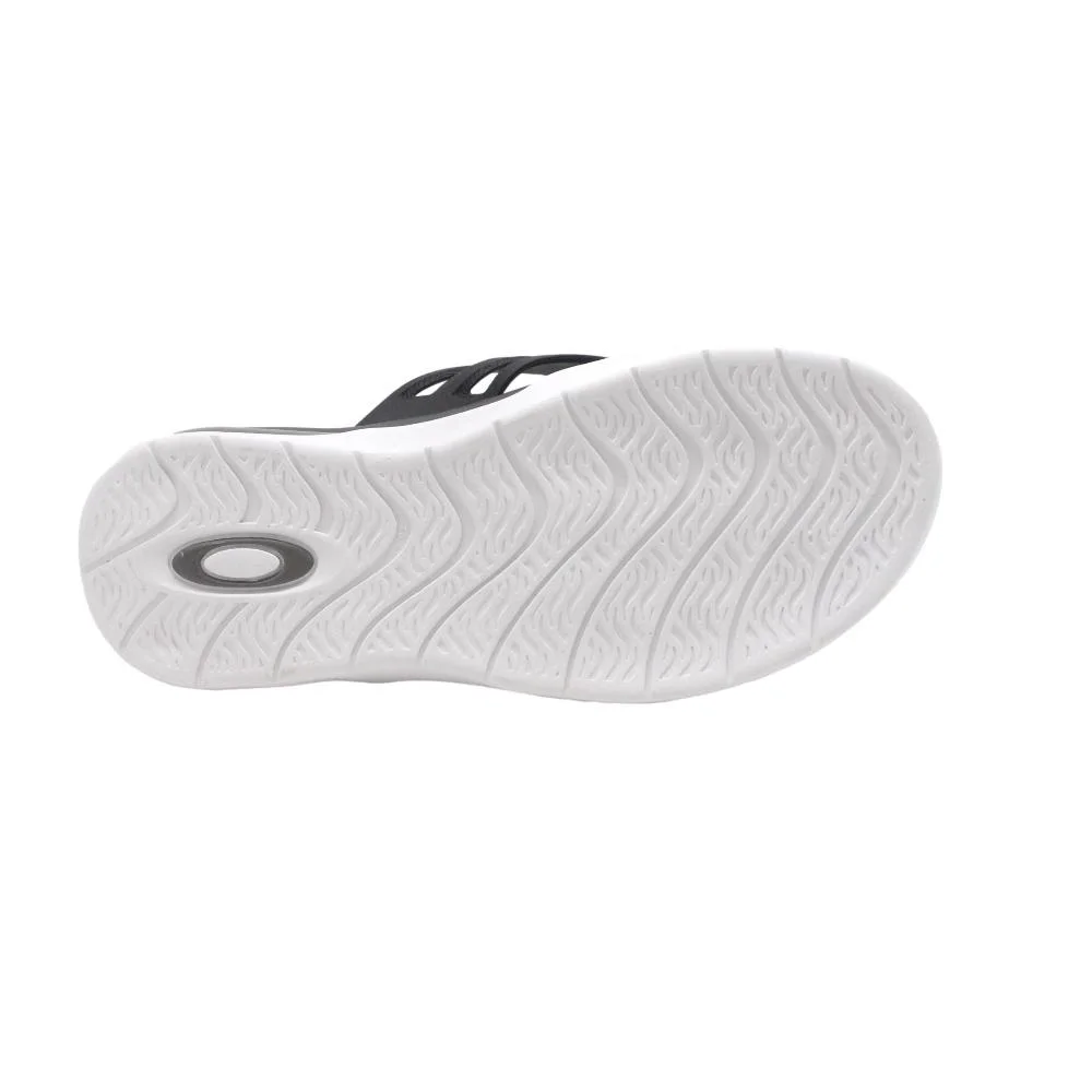 CHINELO MASCULINO OAKLEY KILLER POINT II FOF100459 Preto/Branco 4