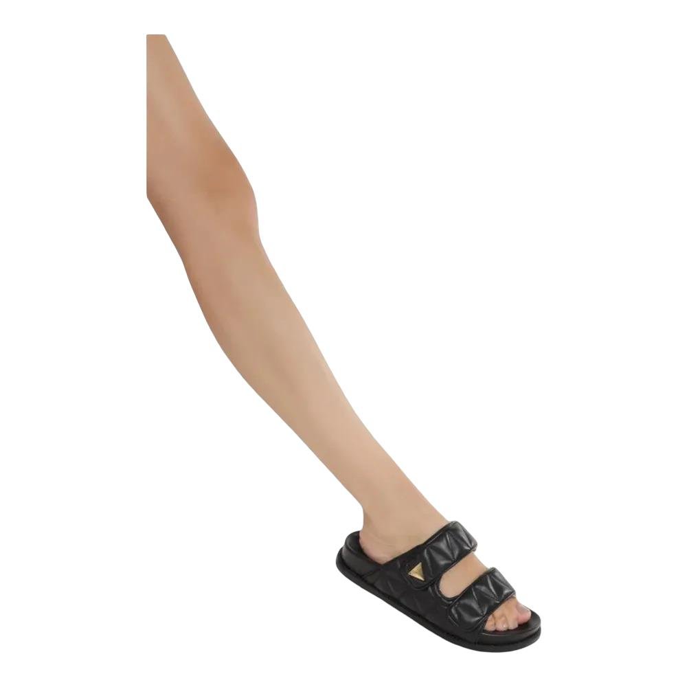 PAPETE SCHUTZ COURO MATELASSÊ FEMININA S215640424 Preto 5