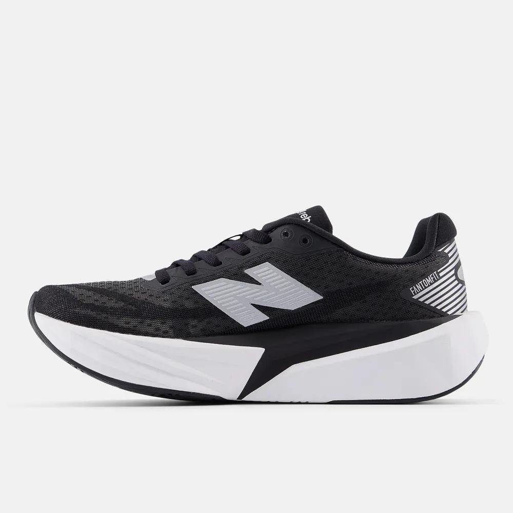 TÊNIS FEMININO NEW BALANCE FUELCELL REBEL V5 WFCXLK5 Preto/Branco 2