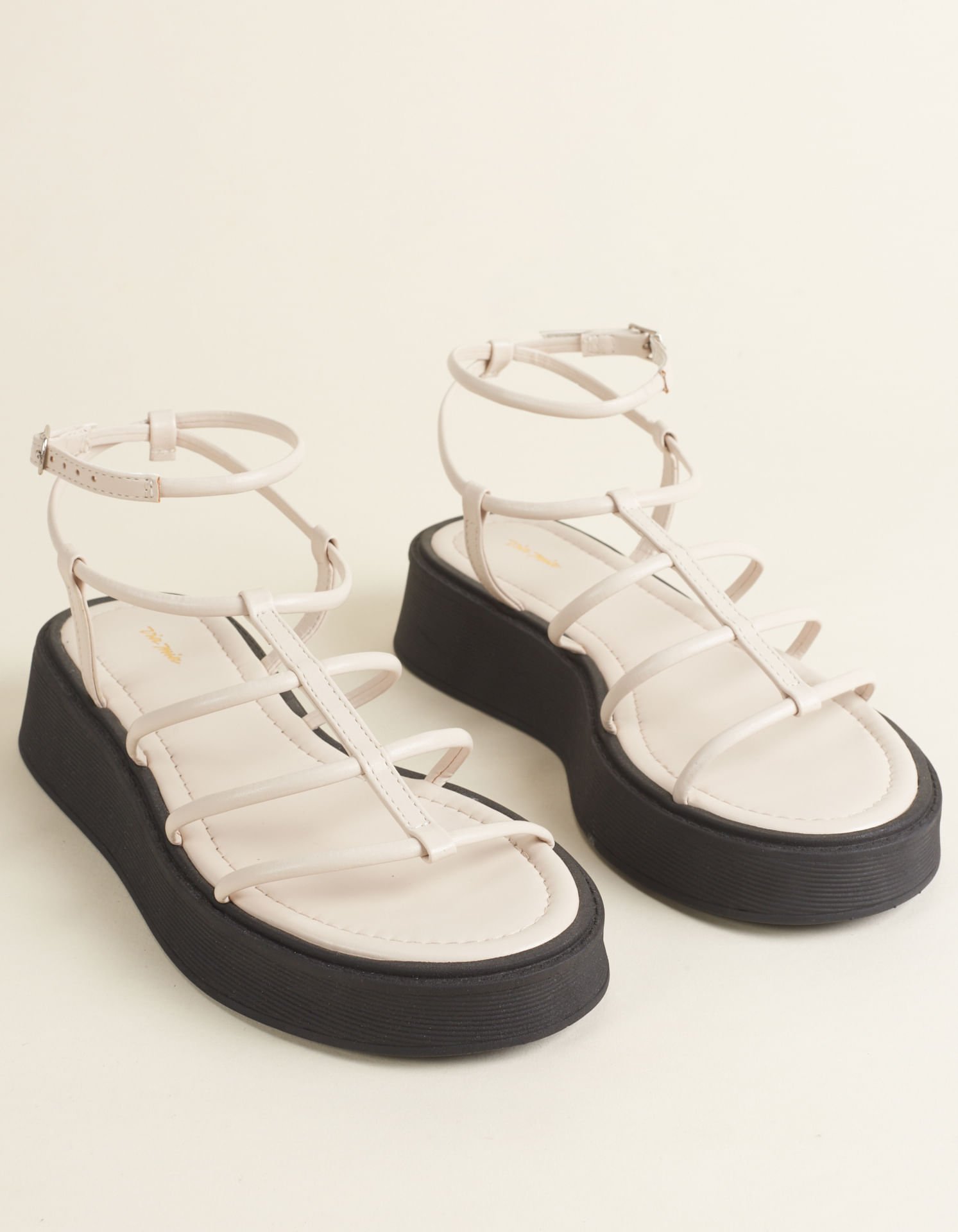 Sandália Via Mia Flatform Tiras Finas Feminino