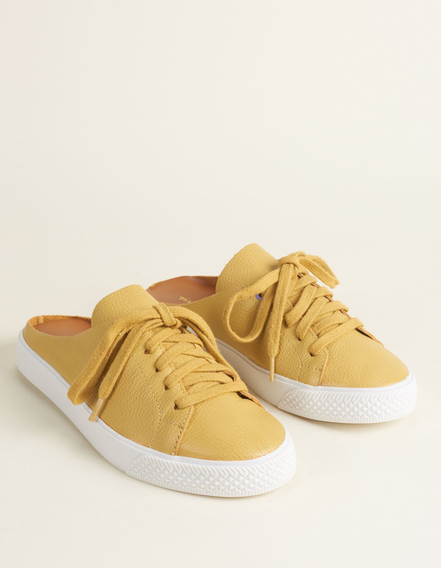 Tênis Mule Via Mia - Mostarda Amarelo