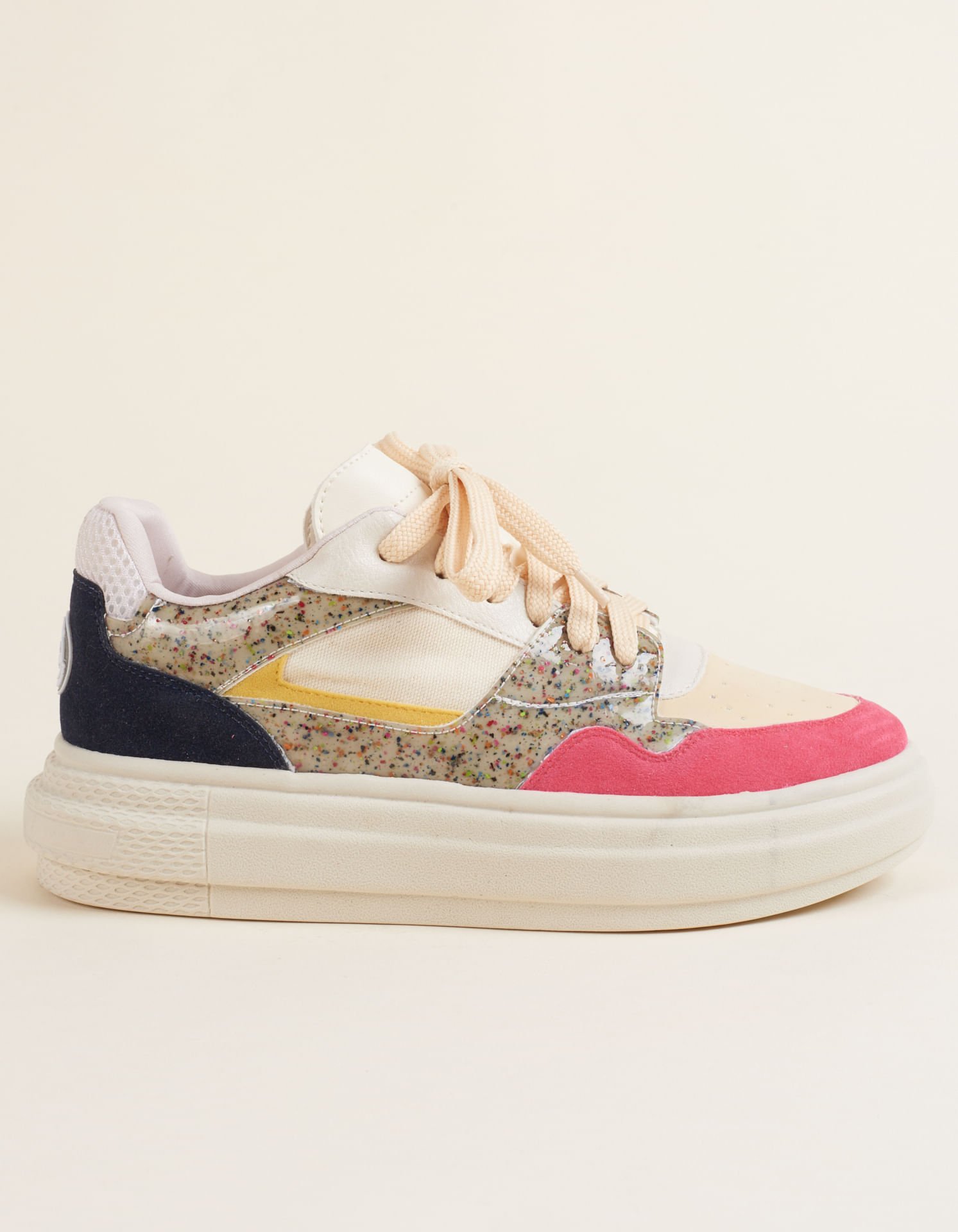 Tênis com Mix de Materiais e detalhes Coloridos - Unica Branco 3