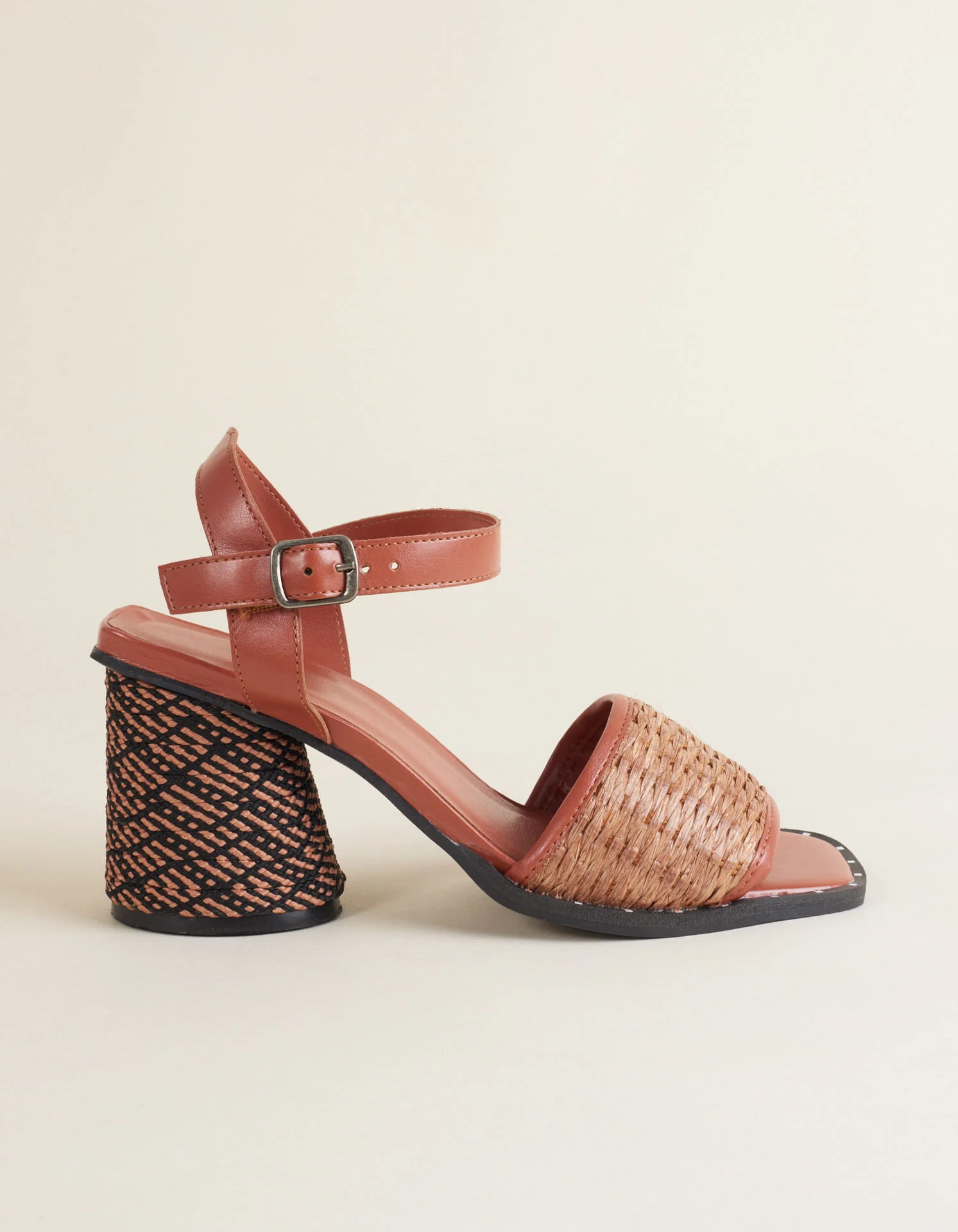 Sandália Média com Tira de Palha Tramada - Unica Marrom 3