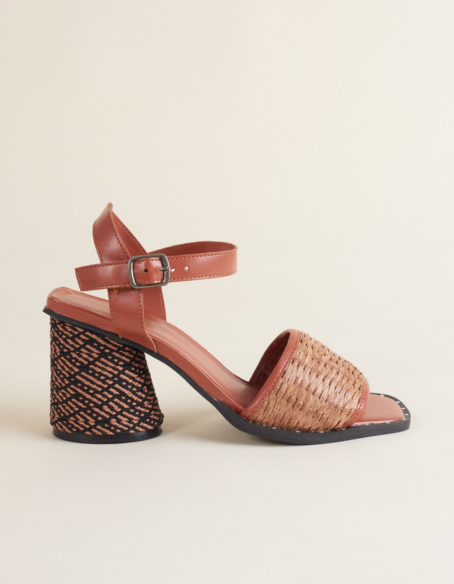 Sandália Média com Tira de Palha Tramada - Unica Marrom 3