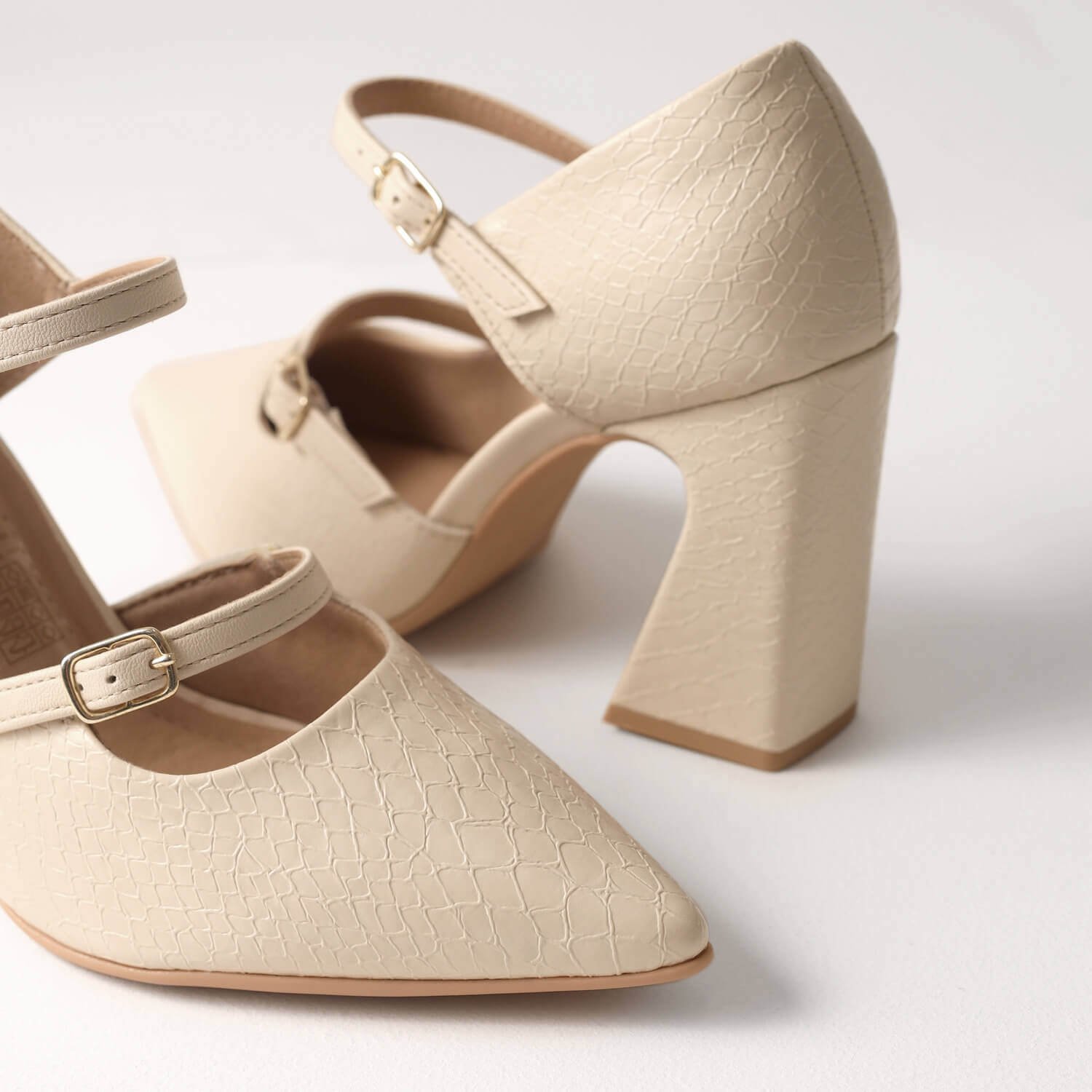 Sapato Boneca Silvana Salto Alto Off White Branco 3