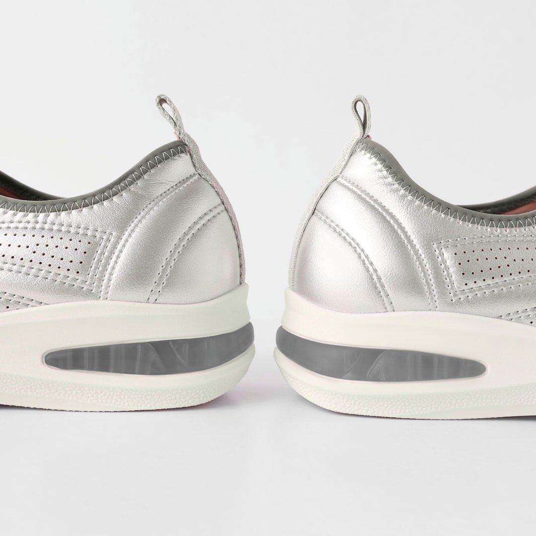 Tênis SoftStep Salto Anabela Médio Prata Prata 3