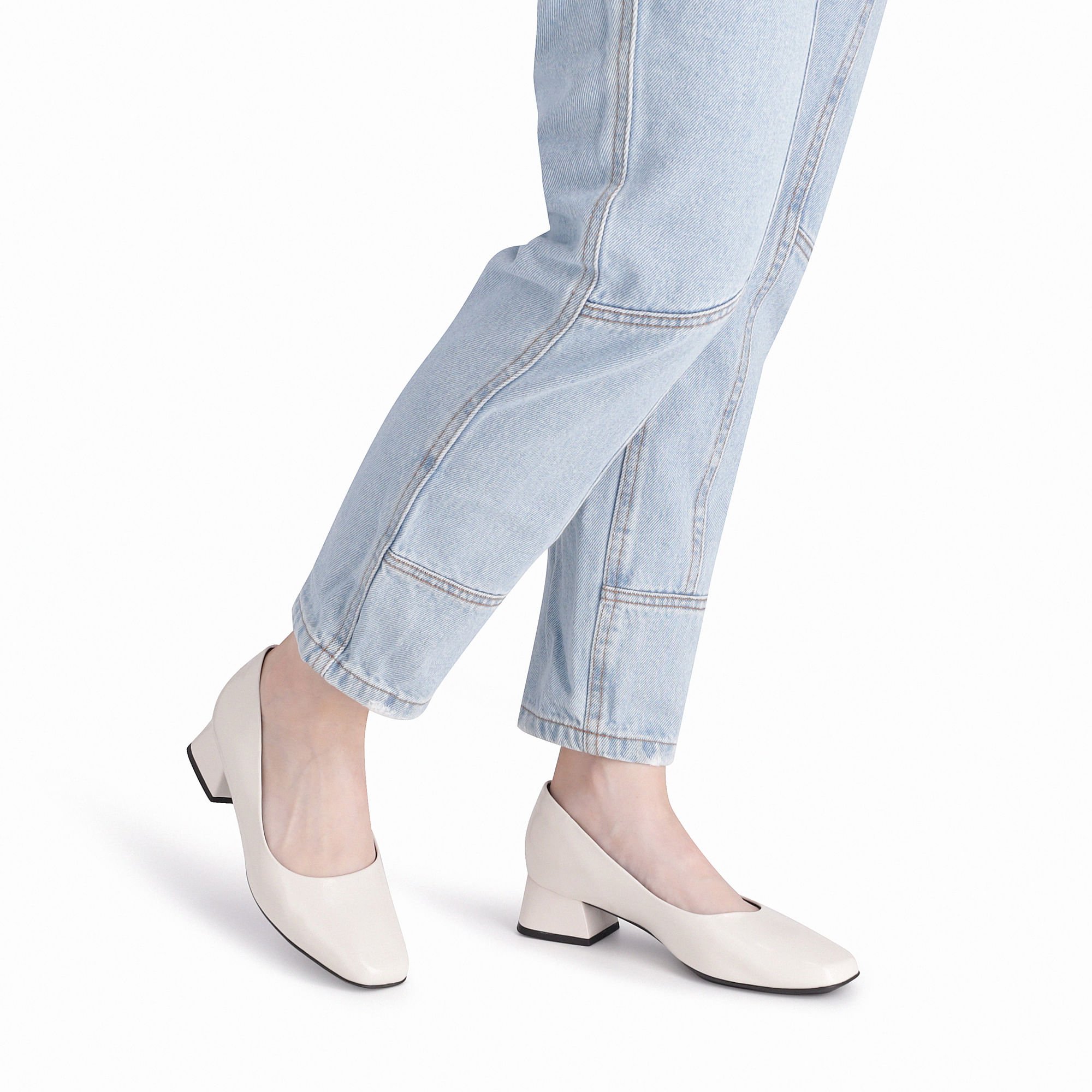 Scarpin Tati Salto Médio Off White Branco 3