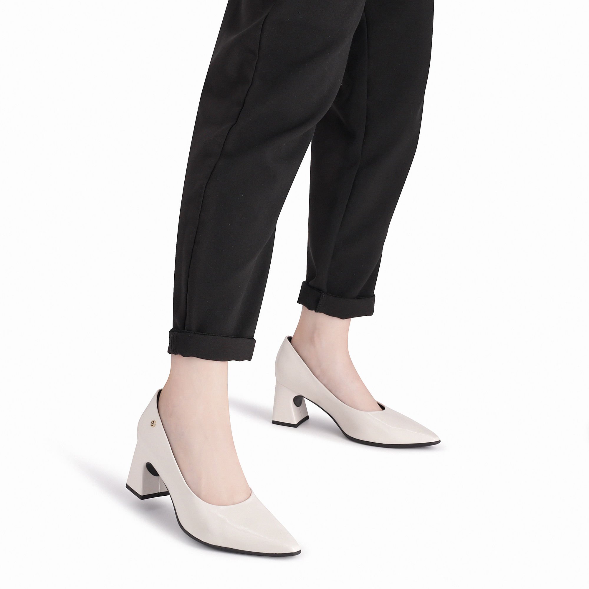 Scarpin Irene Salto Alto Off White Branco 3