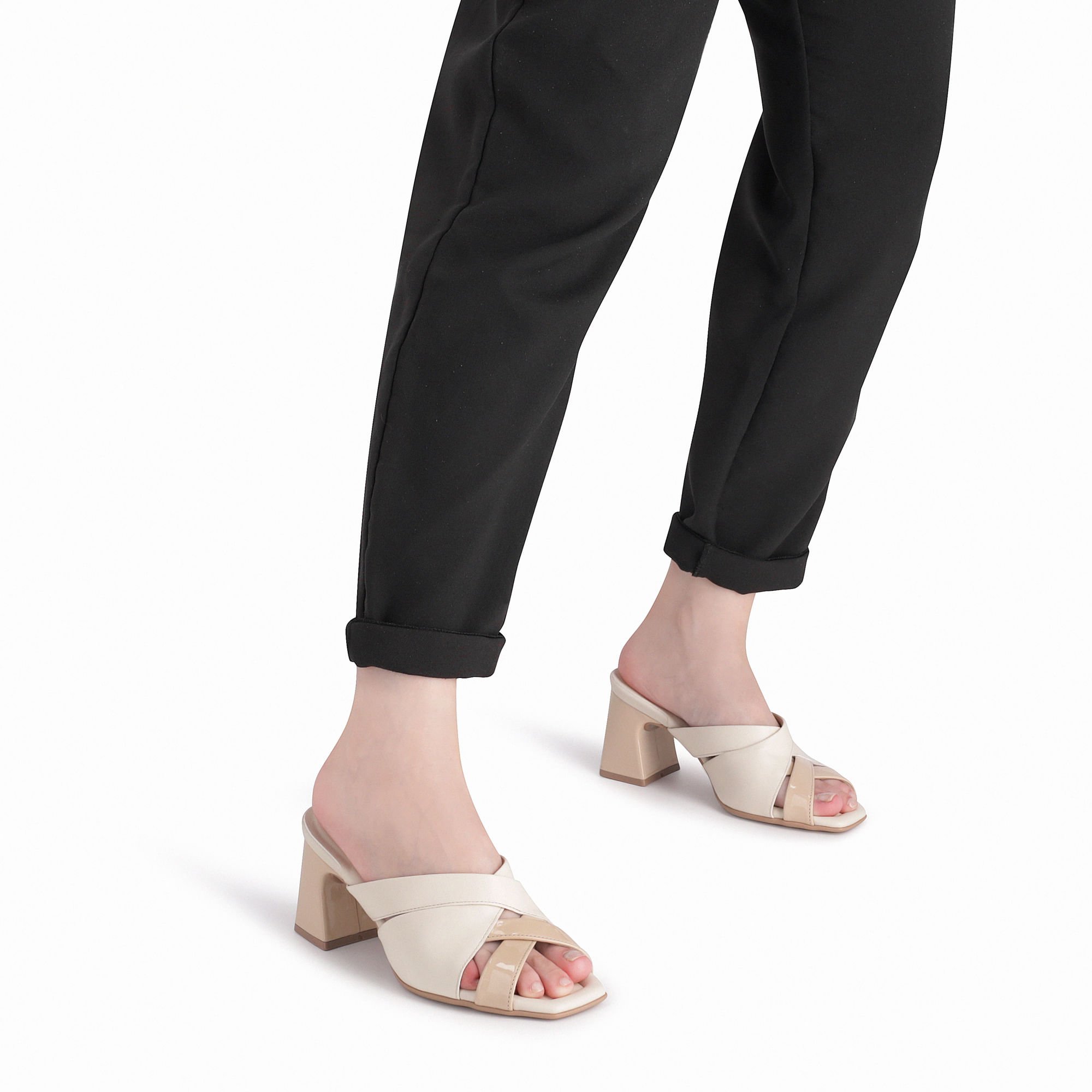 Tamanco Flavia Salto Alto Off White com Brule Bege 3