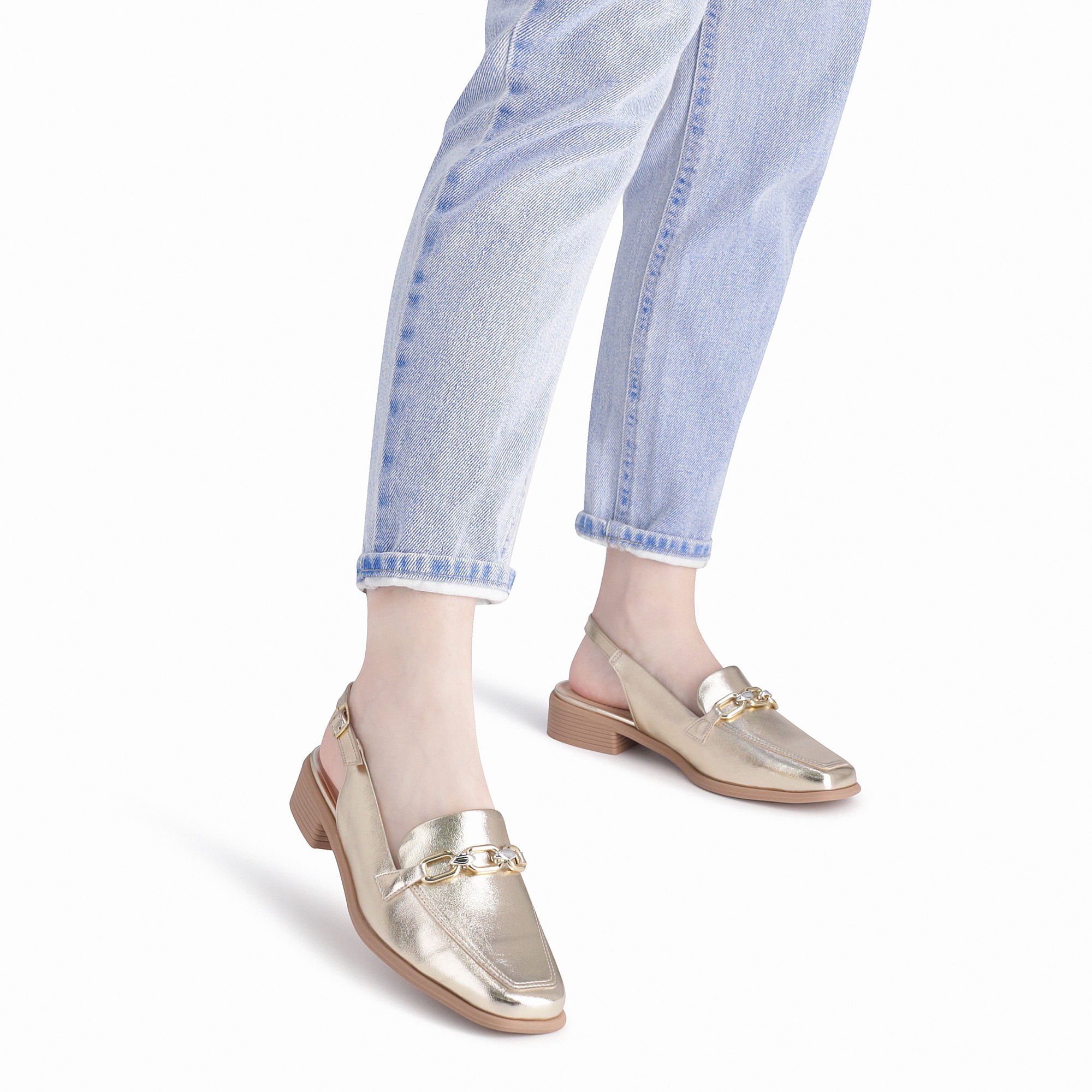 Sapato Slingback Giovanna Salto Baixo Ouro Prata 3