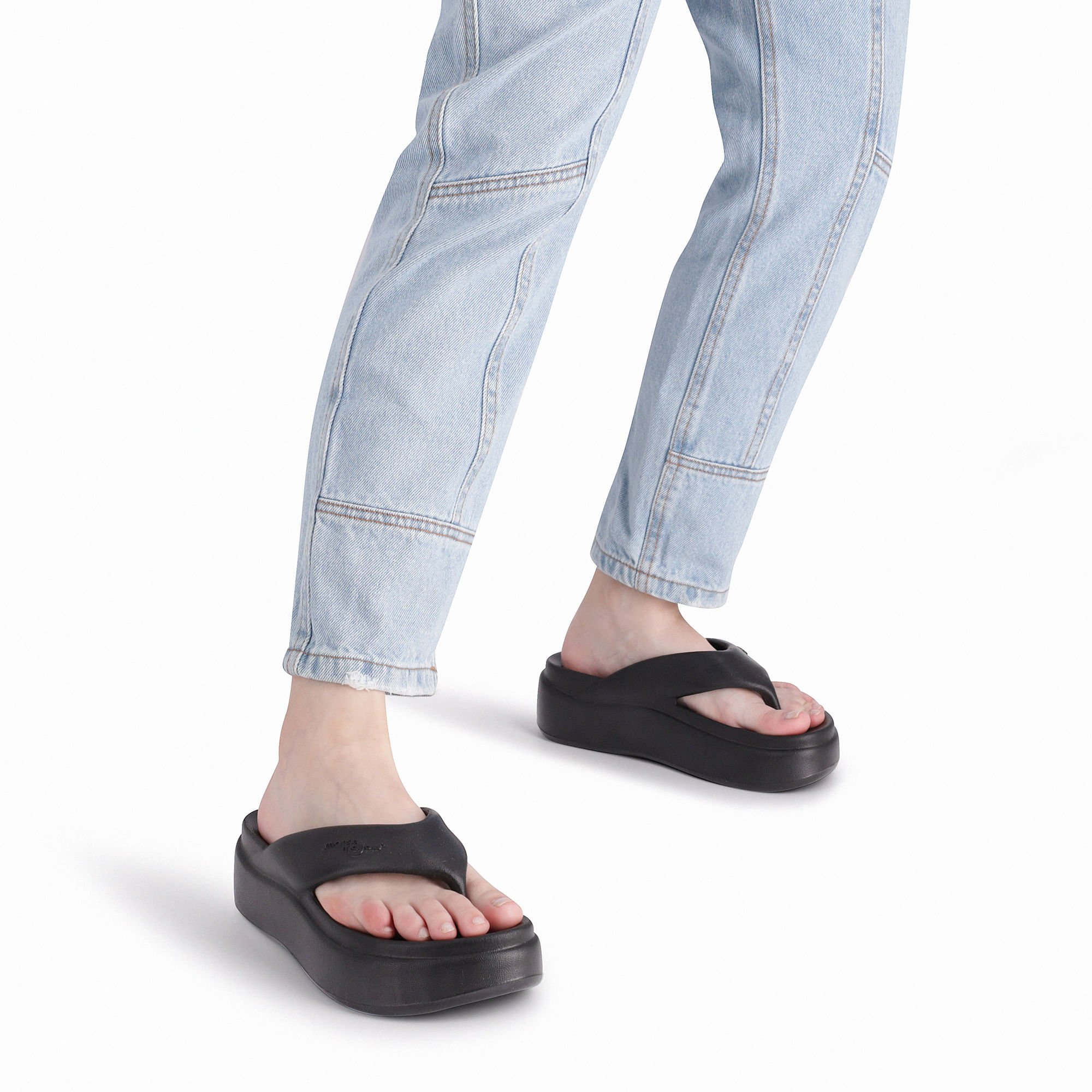 Chinelo Marshmallow Flatform Preto Preto 3