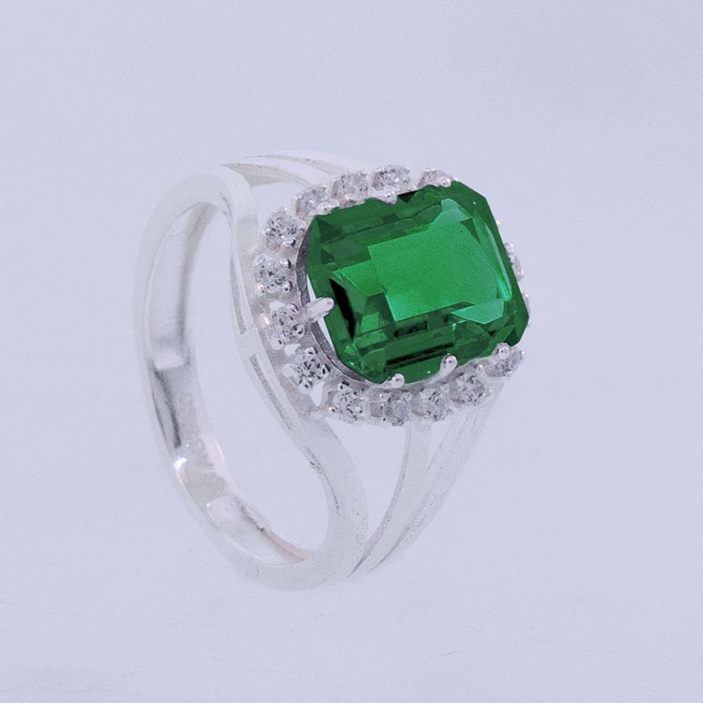 Anel de Prata Coleção Queens Cristal Esmeralda 8x10 e Zircônias Brancas Prata 1