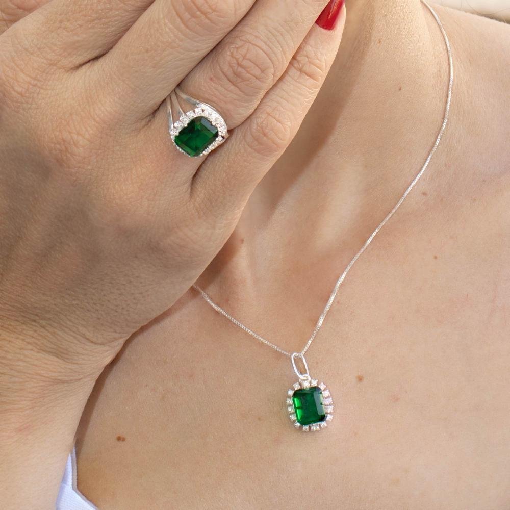Anel de Prata Coleção Queens Cristal Esmeralda 8x10 e Zircônias Brancas Prata 2