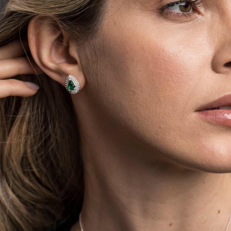 Brinco de Prata Coleção Queens Cristal Esmeralda 5x7 e Zircônias Brancas Prata 5