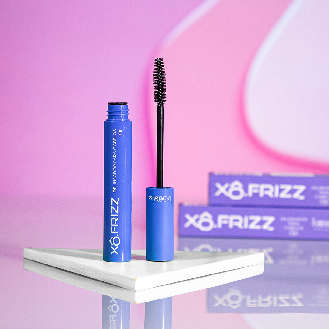 Kit Protetor Térmico Magia de Unicórnio e Modelador de Fios Xô Frizz Forever Liss ÚNICO 4