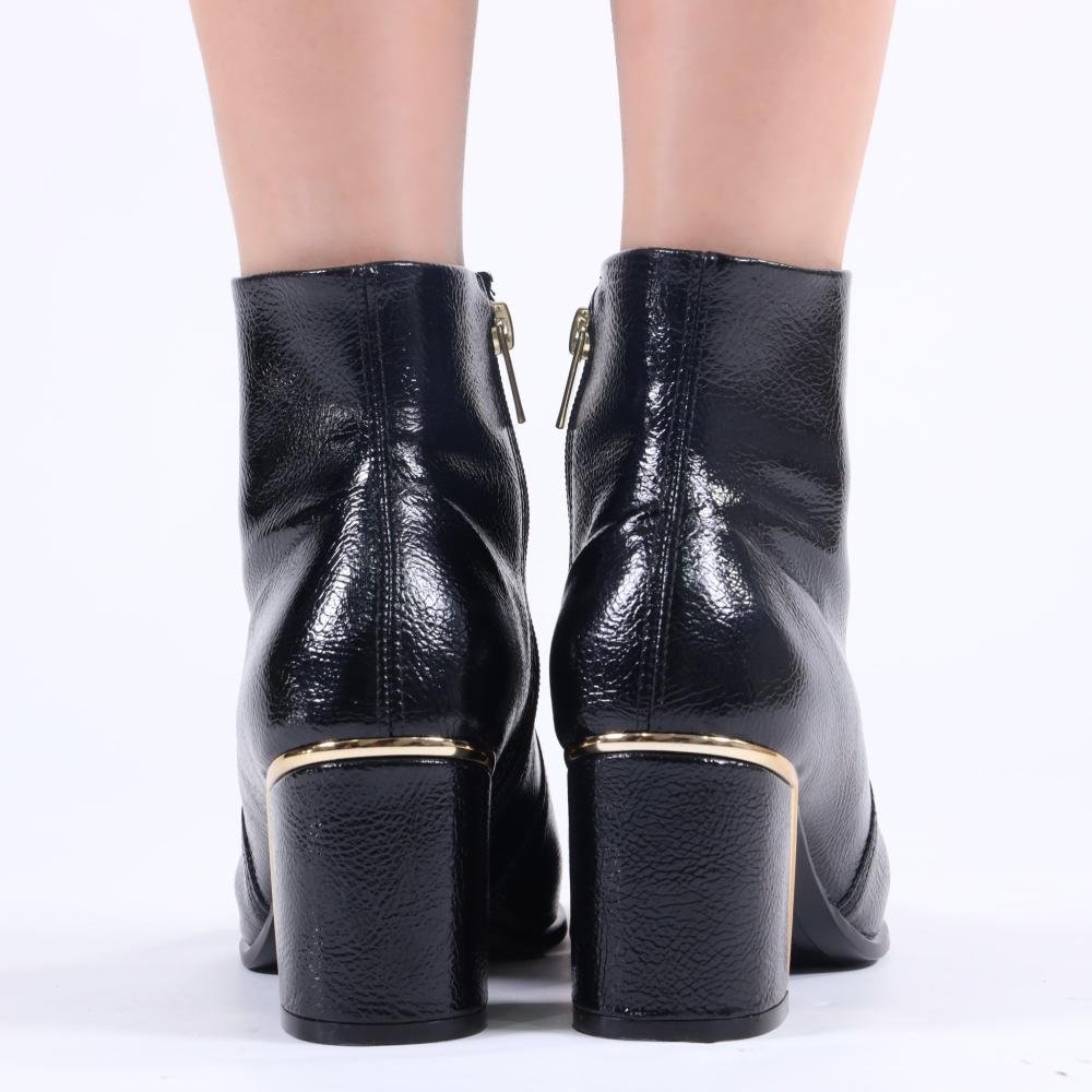 Bota Feminina Zariff Cano Curto com Detalhe Dourado T6616-126 Preto Preto 13