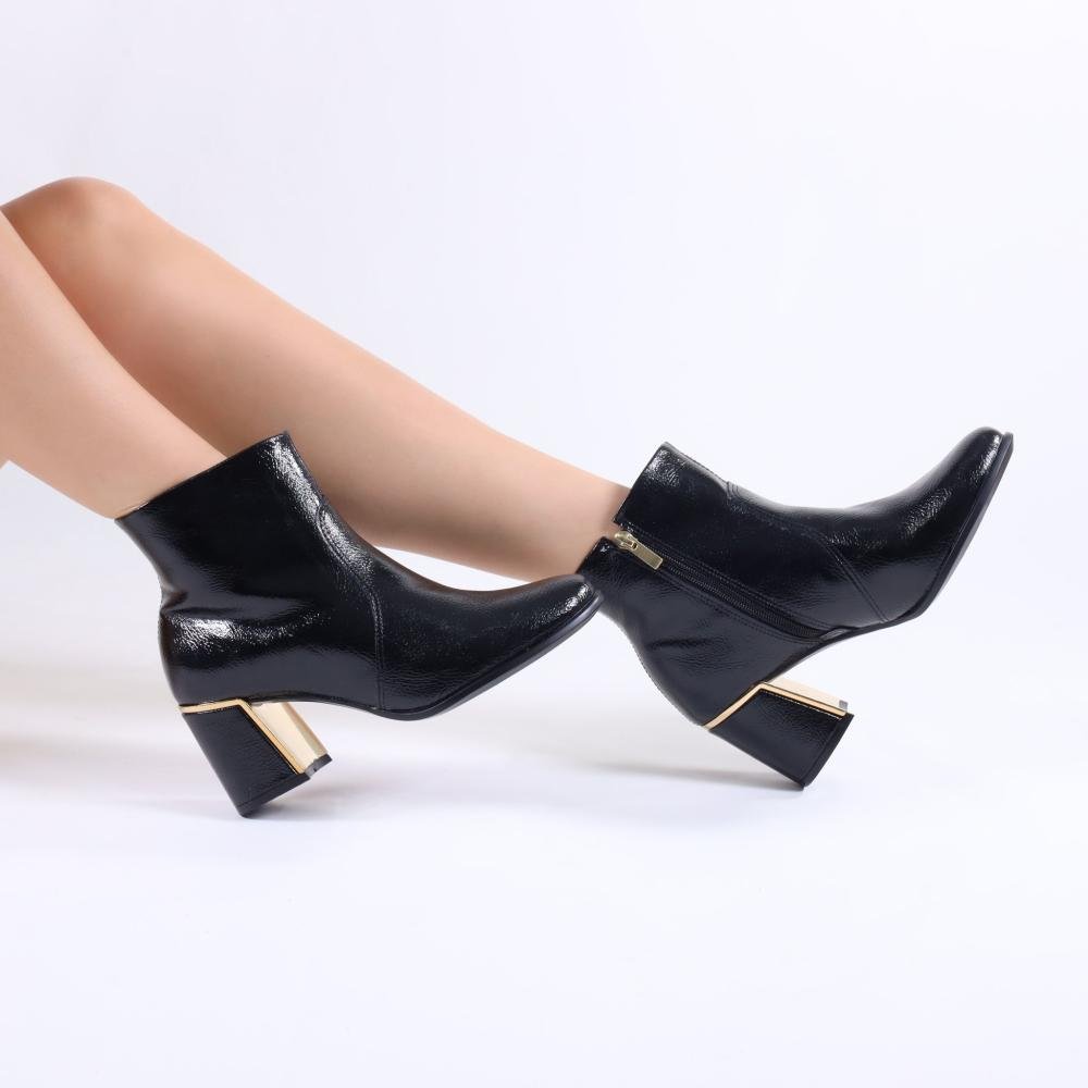 Bota Feminina Zariff Cano Curto com Detalhe Dourado T6616-126 Preto Preto 10