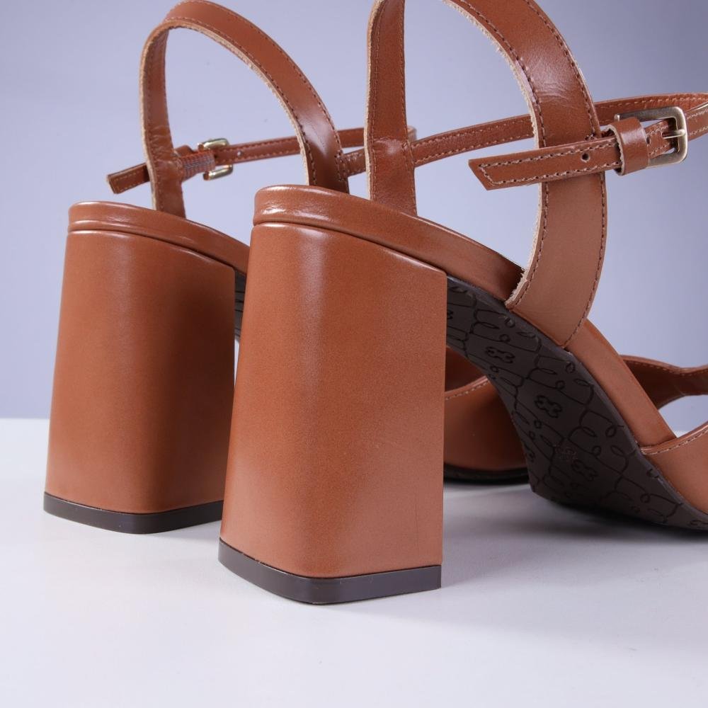 Sandália Capodarte Feminina 4019256 Camel Marrom 5