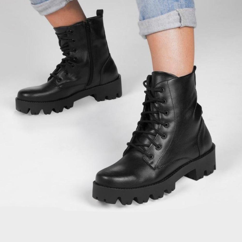 Coturno Feminino Salto Baixo Tratorado Cano Curto Zíper Preto 3