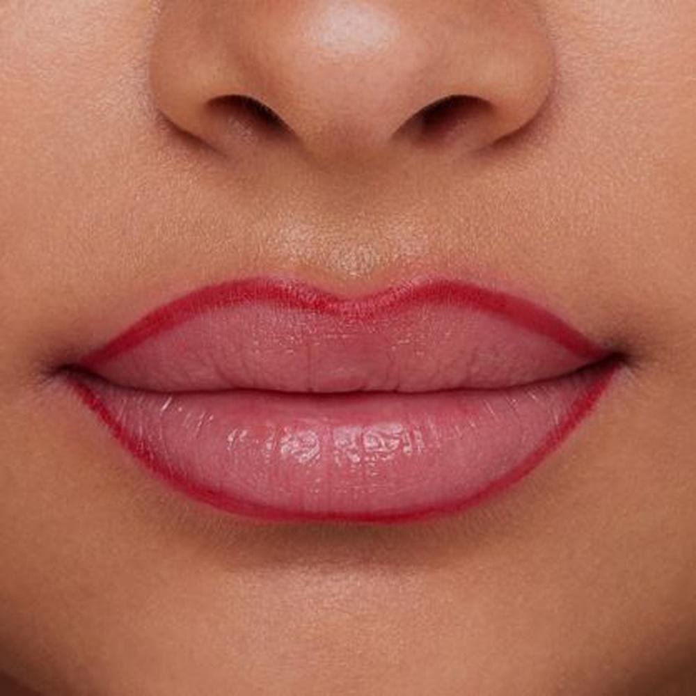 Essence 8H Matte 07 Classic Red Lápis Labial 0,3g 07 Classic Red 4
