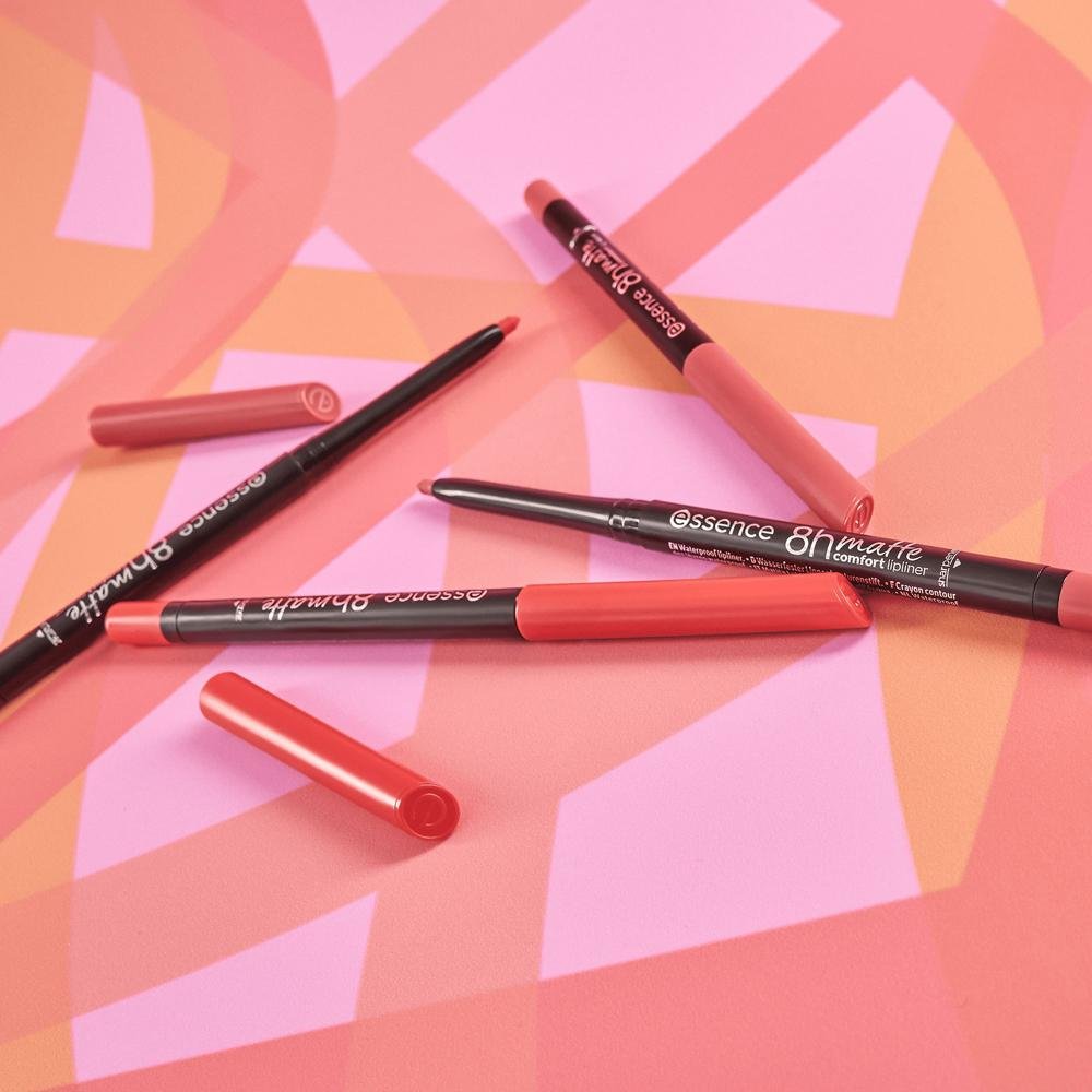 Essence 8H Matte 07 Classic Red Lápis Labial 0,3g 07 Classic Red 7